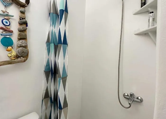 Petra Pelikan Mykonos Town